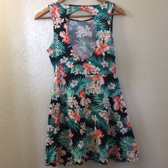 Tropical Floral Print Pink Cotton Dress - Picture 2 of 4